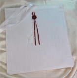 Schutztasche aus feinem Leinen in Wei� und Bordeaux f�r B�cher bis 21x23 cm